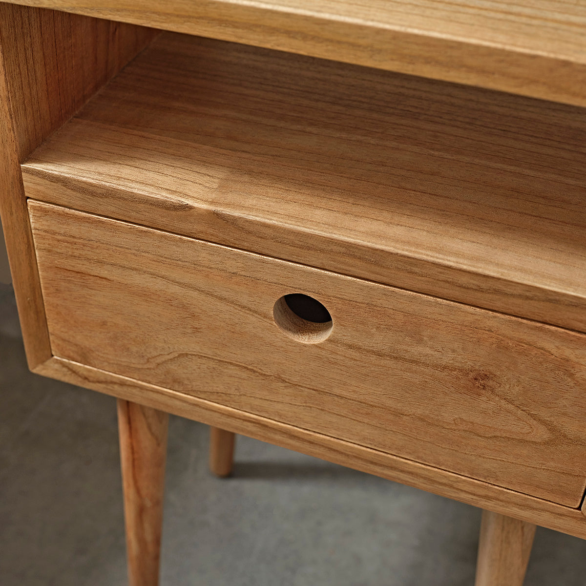 ESMEE - Table de chevet en mindi massif 65 cm