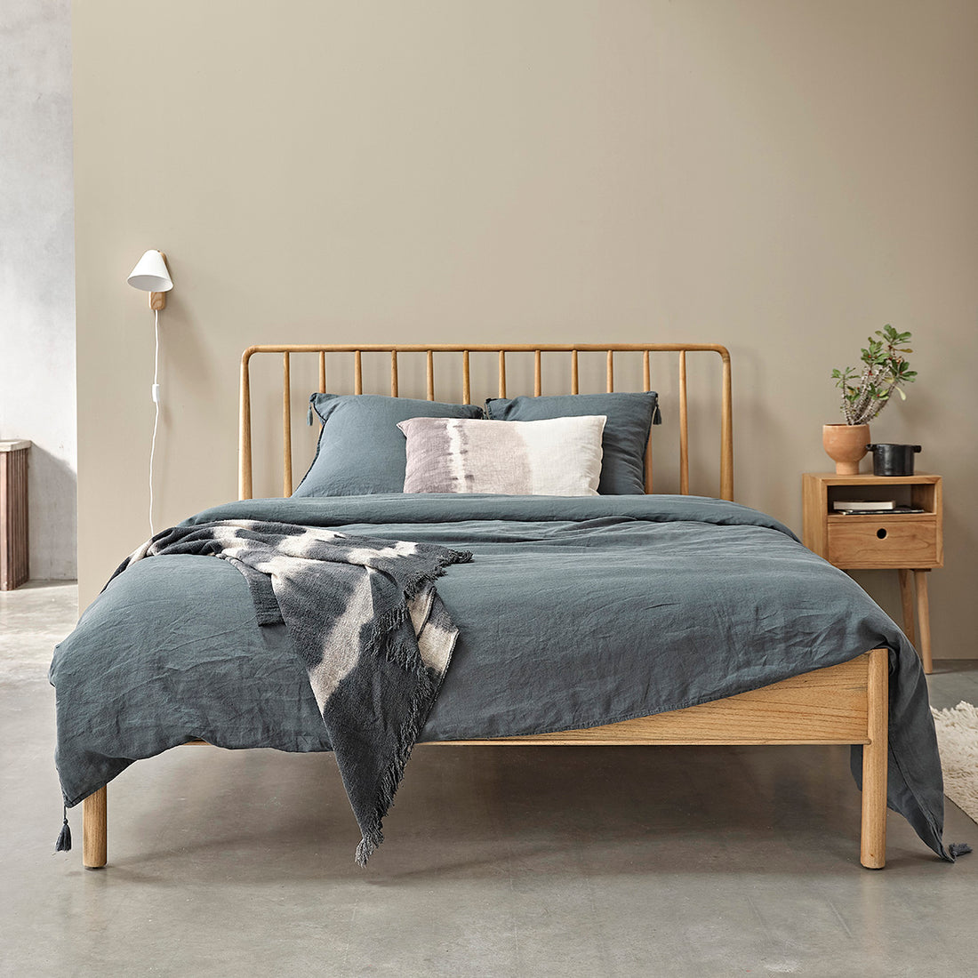 ESMEE - Lit en mindi massif 160 cm avec sommier