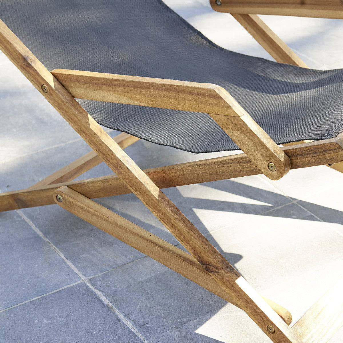 HANOÏ - Transat en acacia massif et textilène noir (lot de 2)