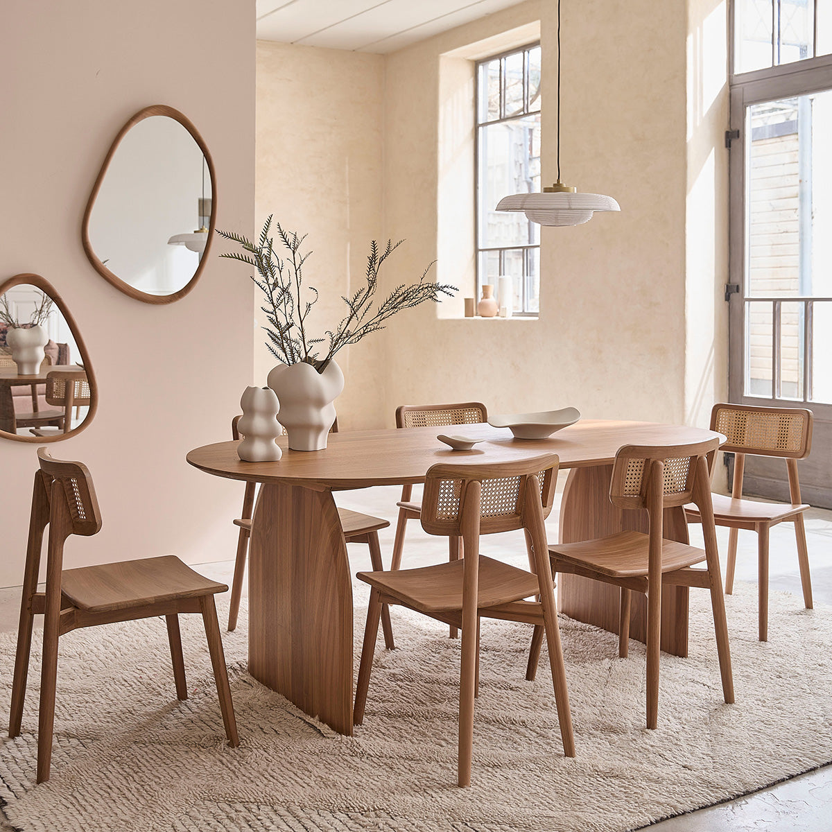 LÉONIE - Table en teck massif 6/8 pers.