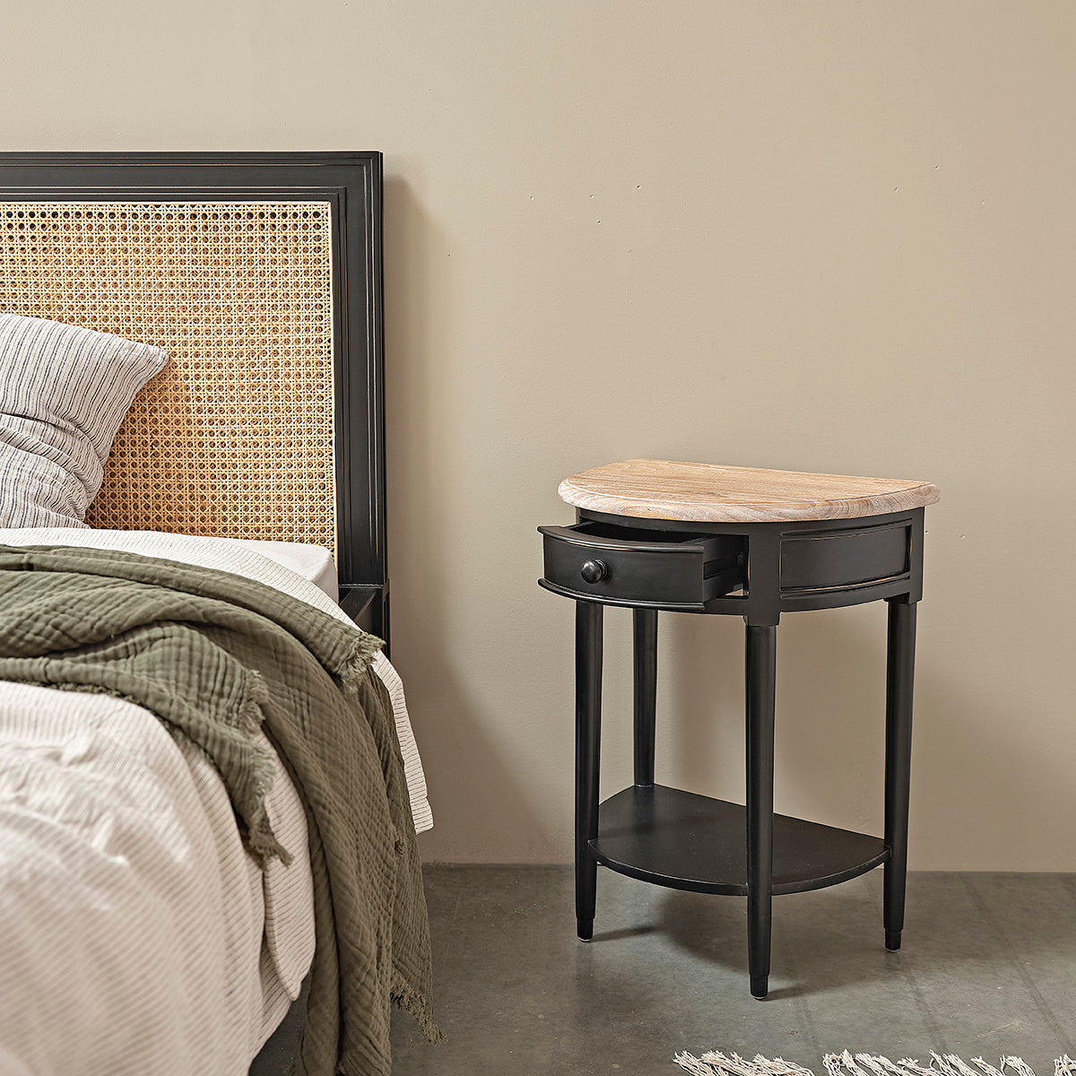 SOHO - Table de chevet en acajou massif