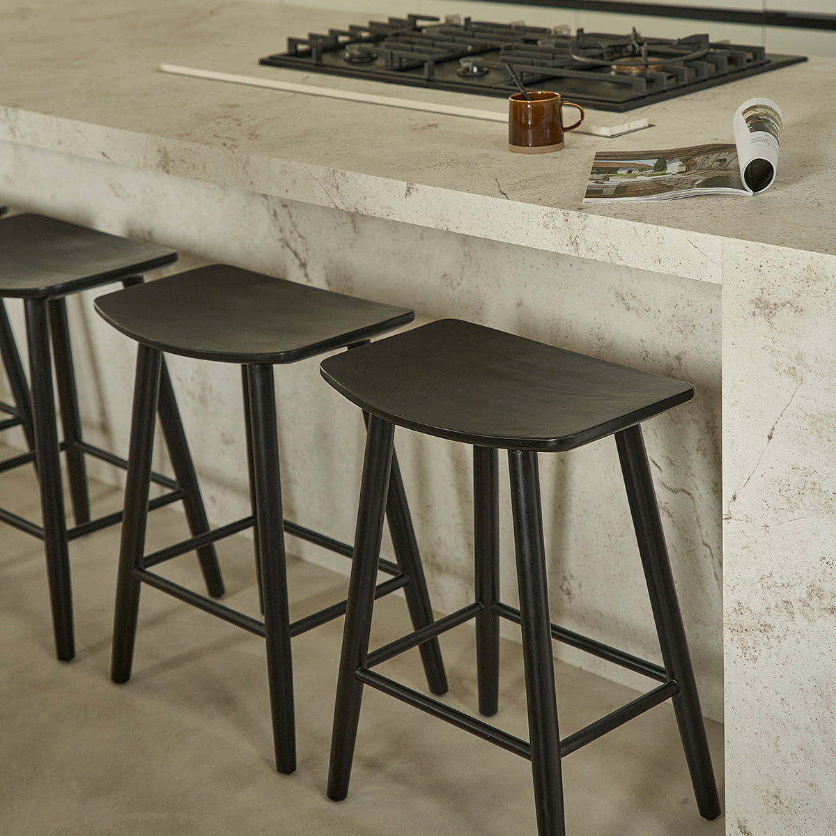 AMBRE - Tabouret de bar en teck massif noir 75 cm