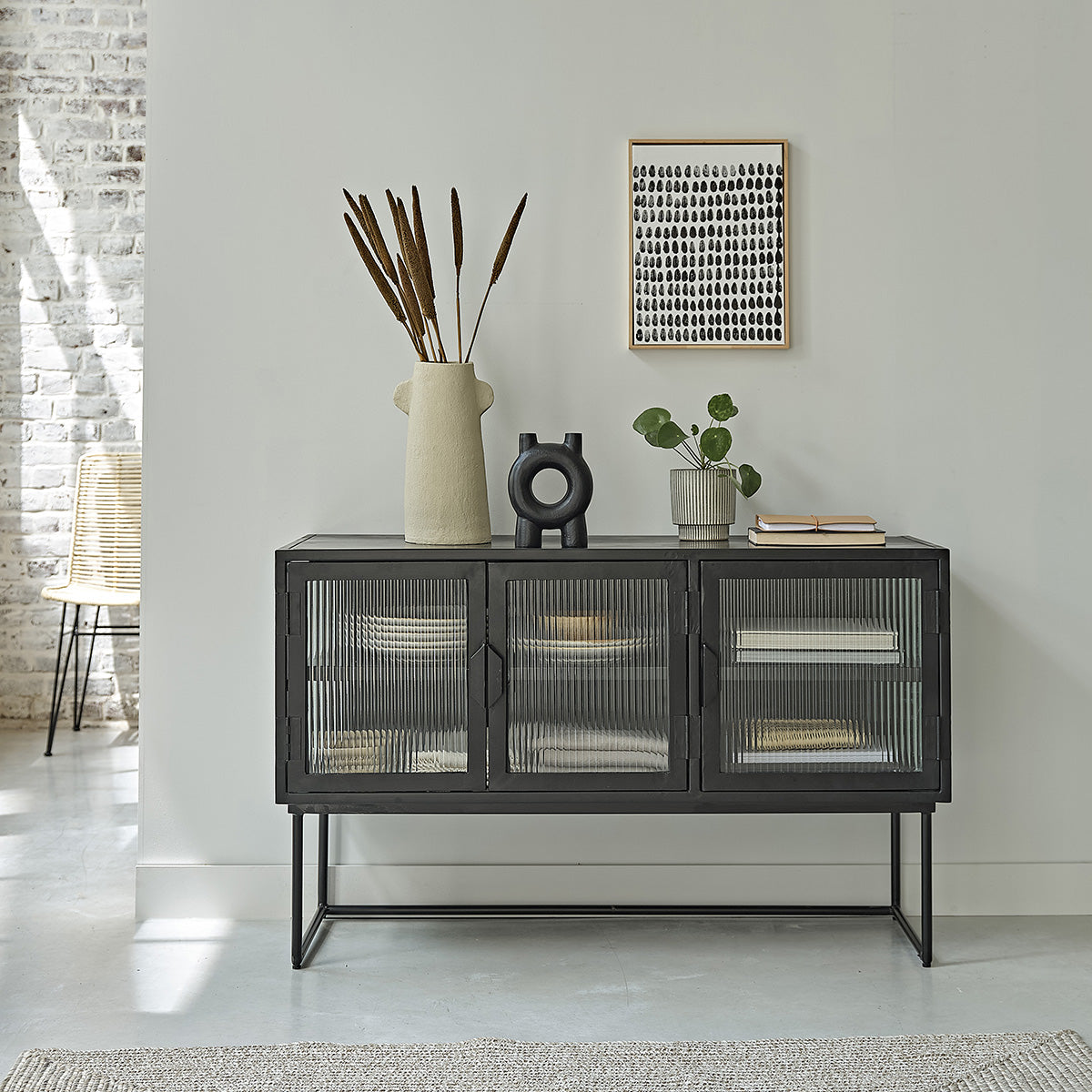617-buffet_en_metal_et_verre_ondule_120_cm-01.jpg