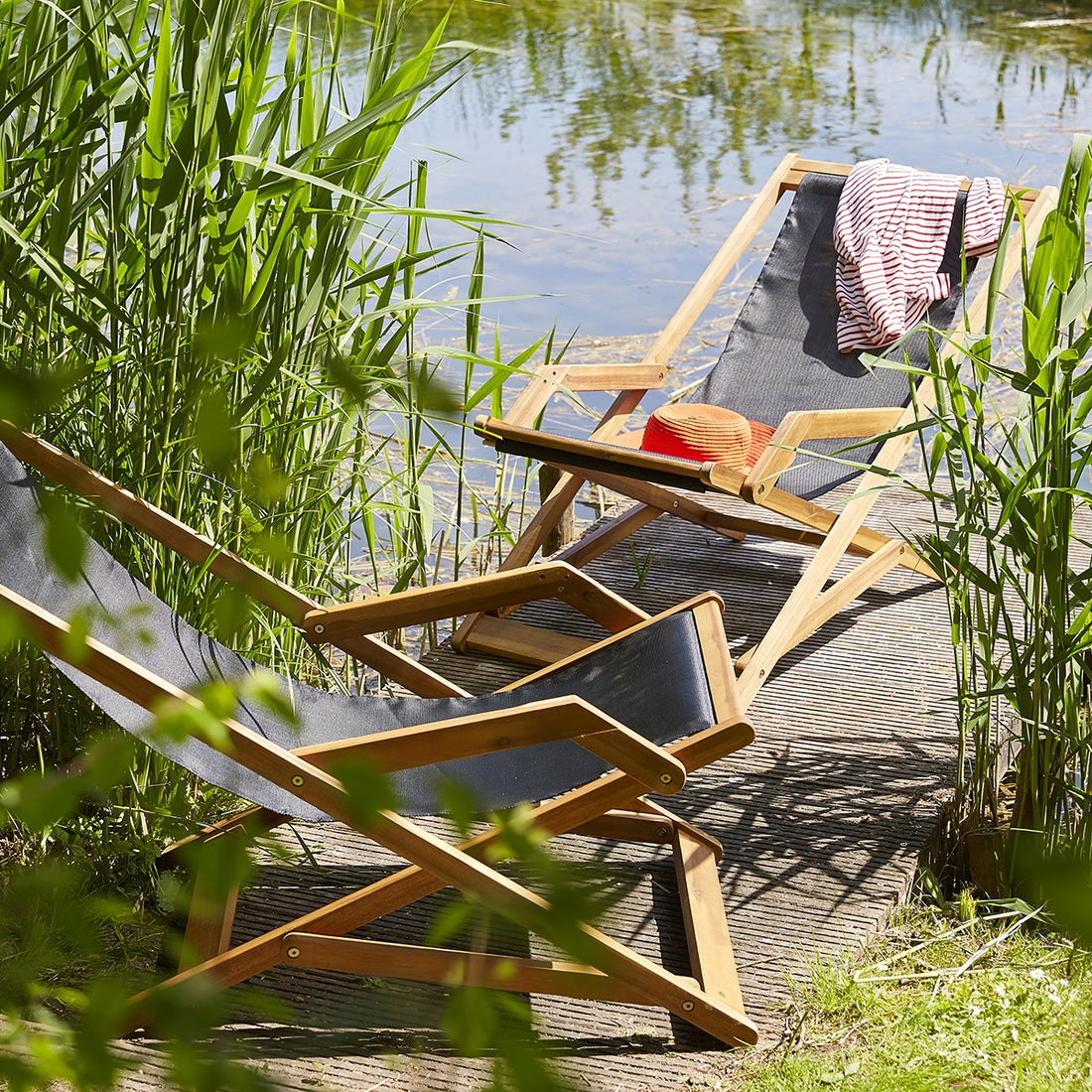 HANOÏ - Transat en acacia massif et textilène noir (lot de 2)
