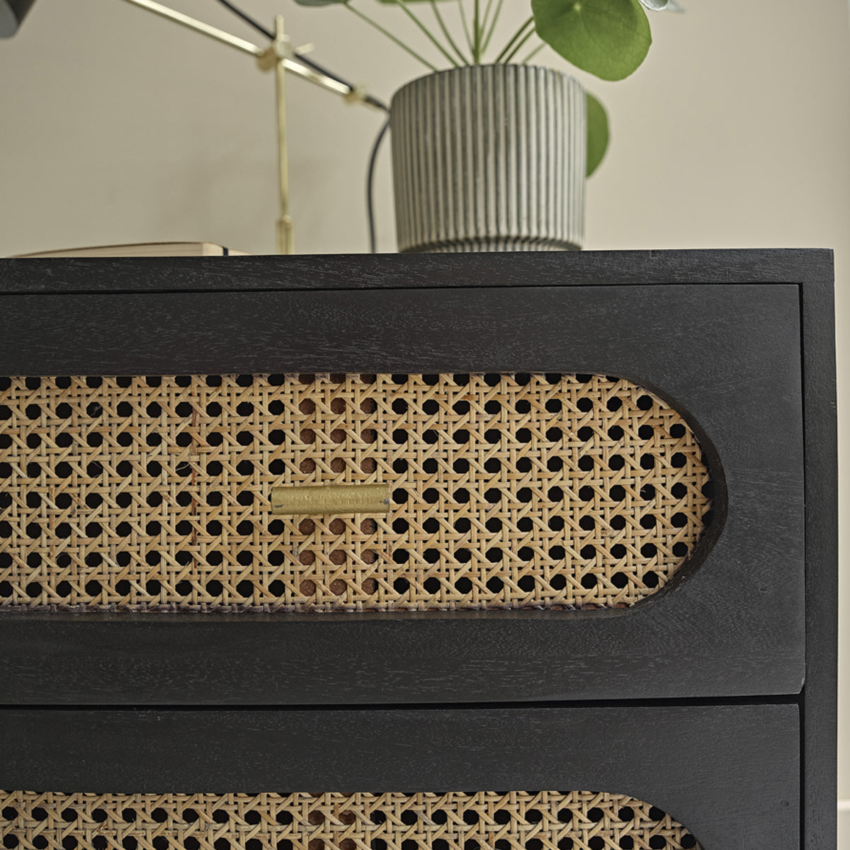 ZULMA - Table de chevet en manguier massif et cannage 45 cm