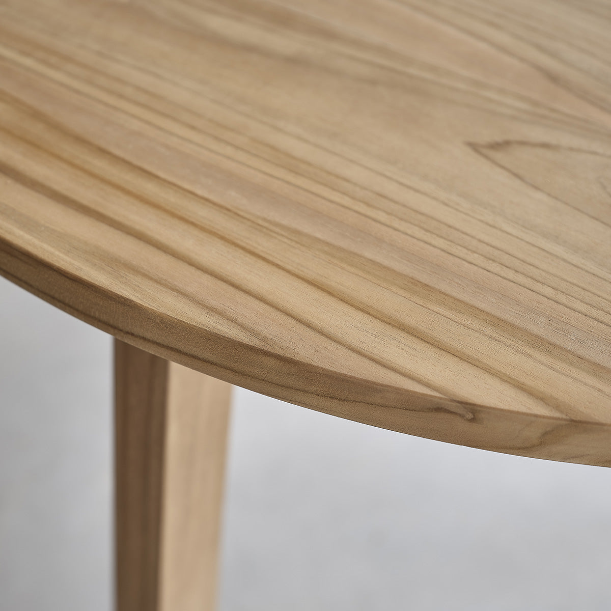 ALDO - Table en teck massif ronde 4 pers.