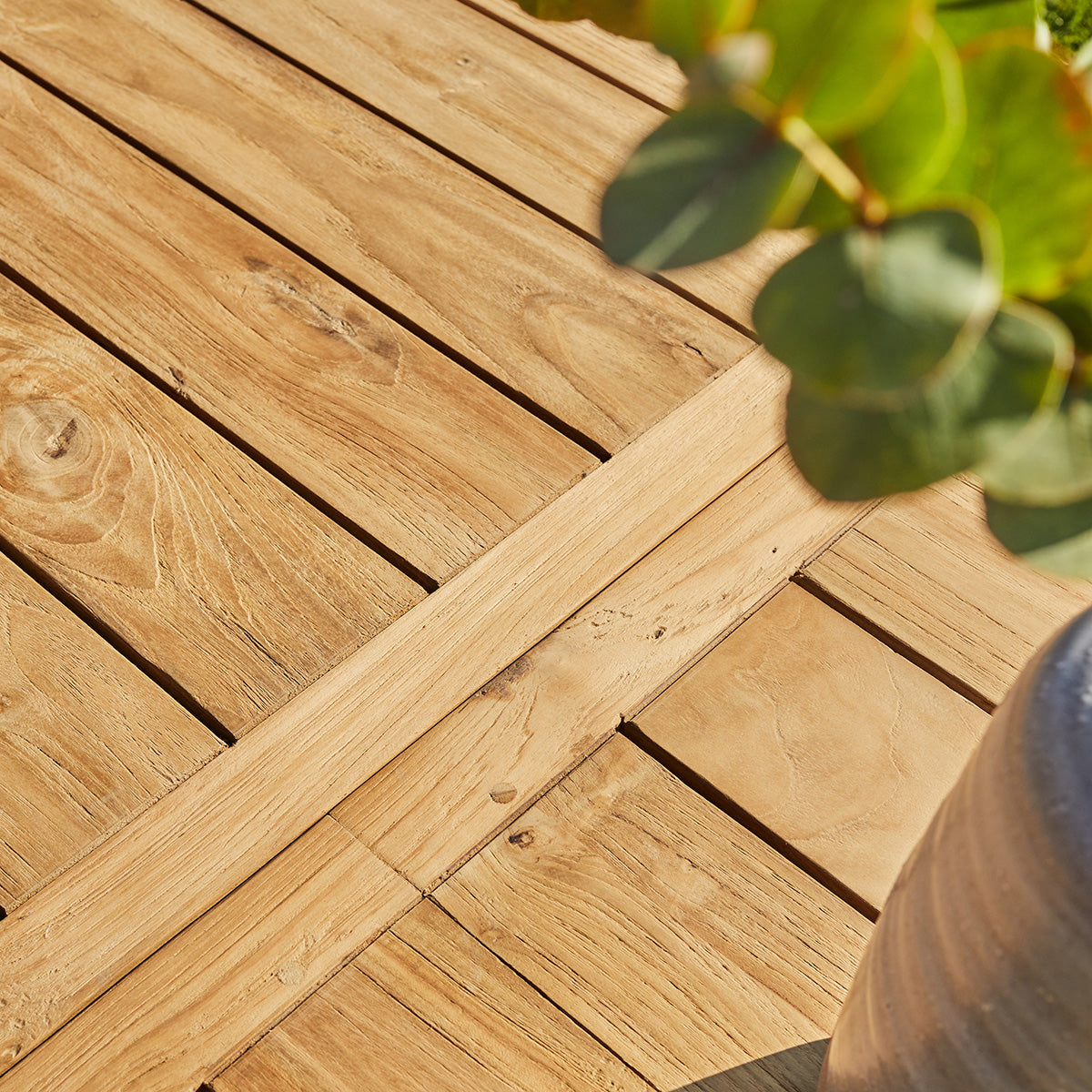 GABRIELLE - Table de jardin en teck massif recyclé extensible 8/10 pers.
