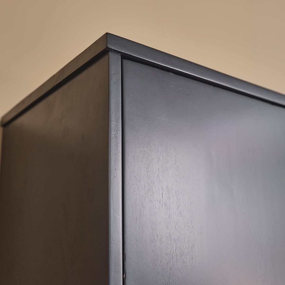 LUNA - Colonne de salle de bain noire en bois d'acacia 130 cm