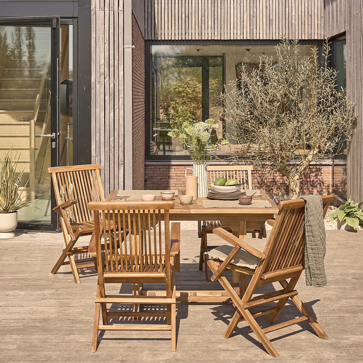 BALI - Salon de jardin en teck huilé massif extensible 4/8 pers.