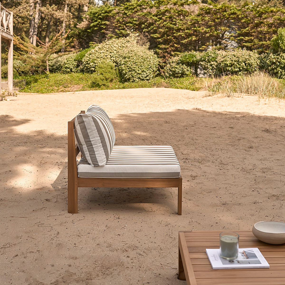 PALMA - Salon de jardin bas en teck massif rayé