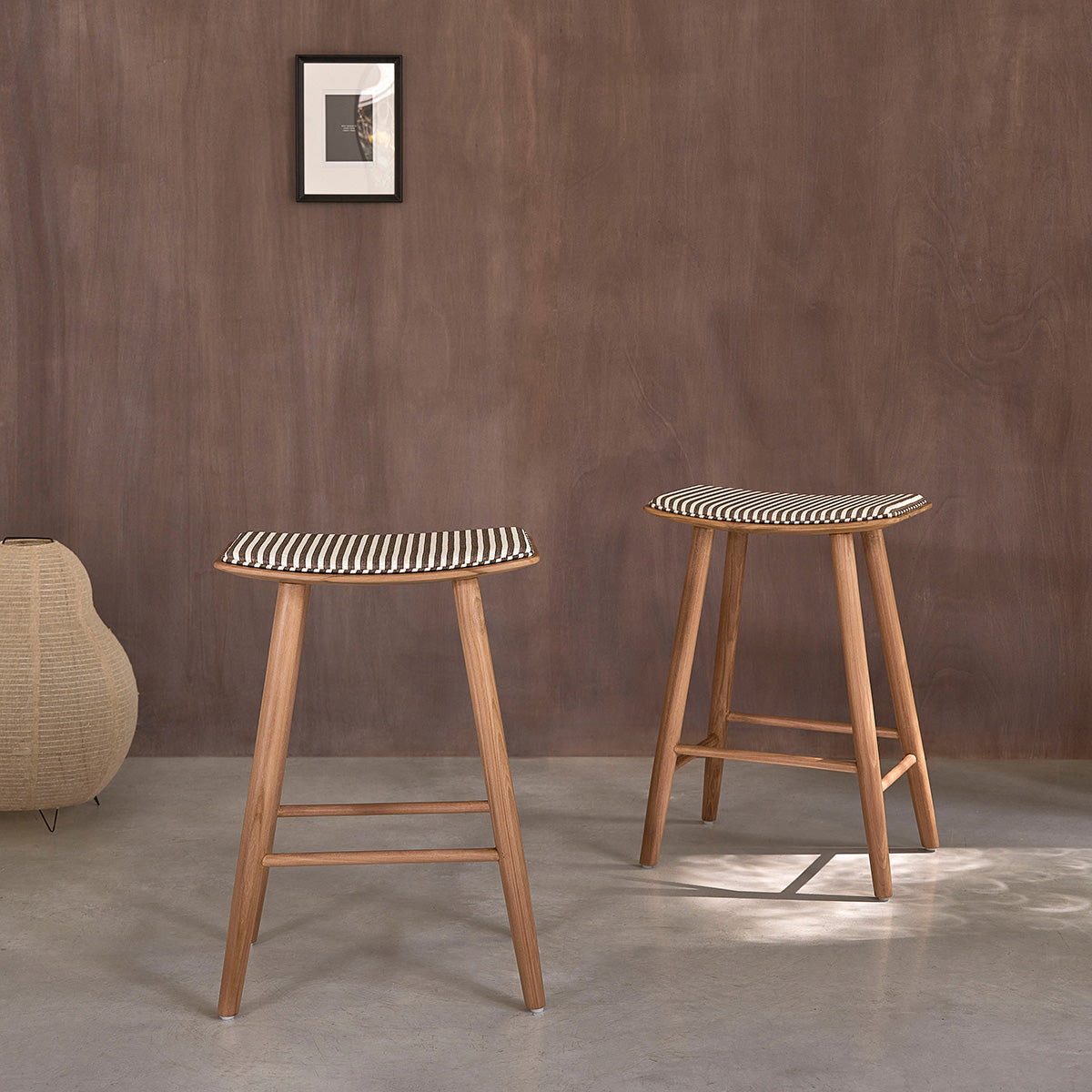 Lot de 2 tabourets en teck massif et assise à rayures 65 cm | Berah Getah