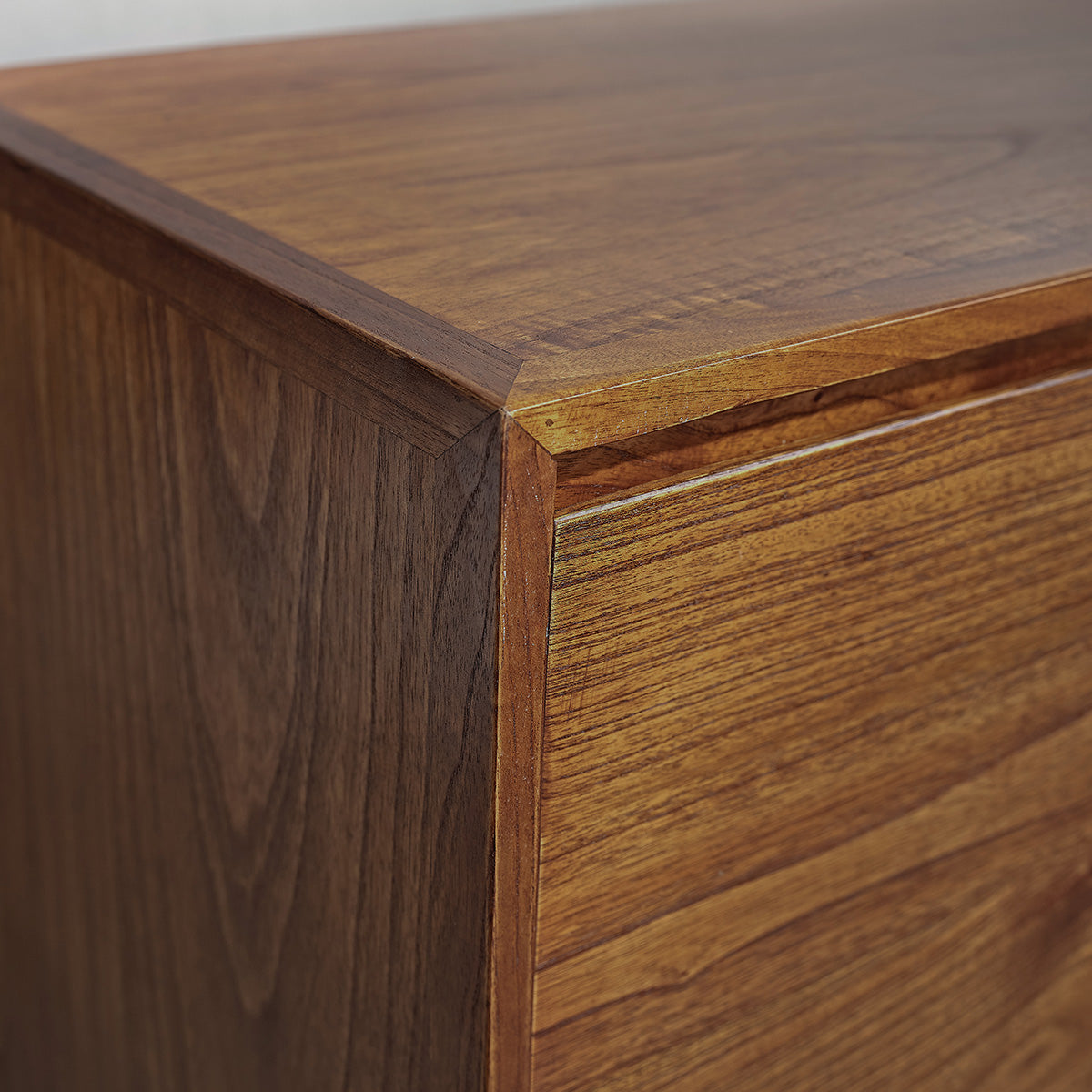 MILO - Commode en mindi massif finition noyer 180 cm