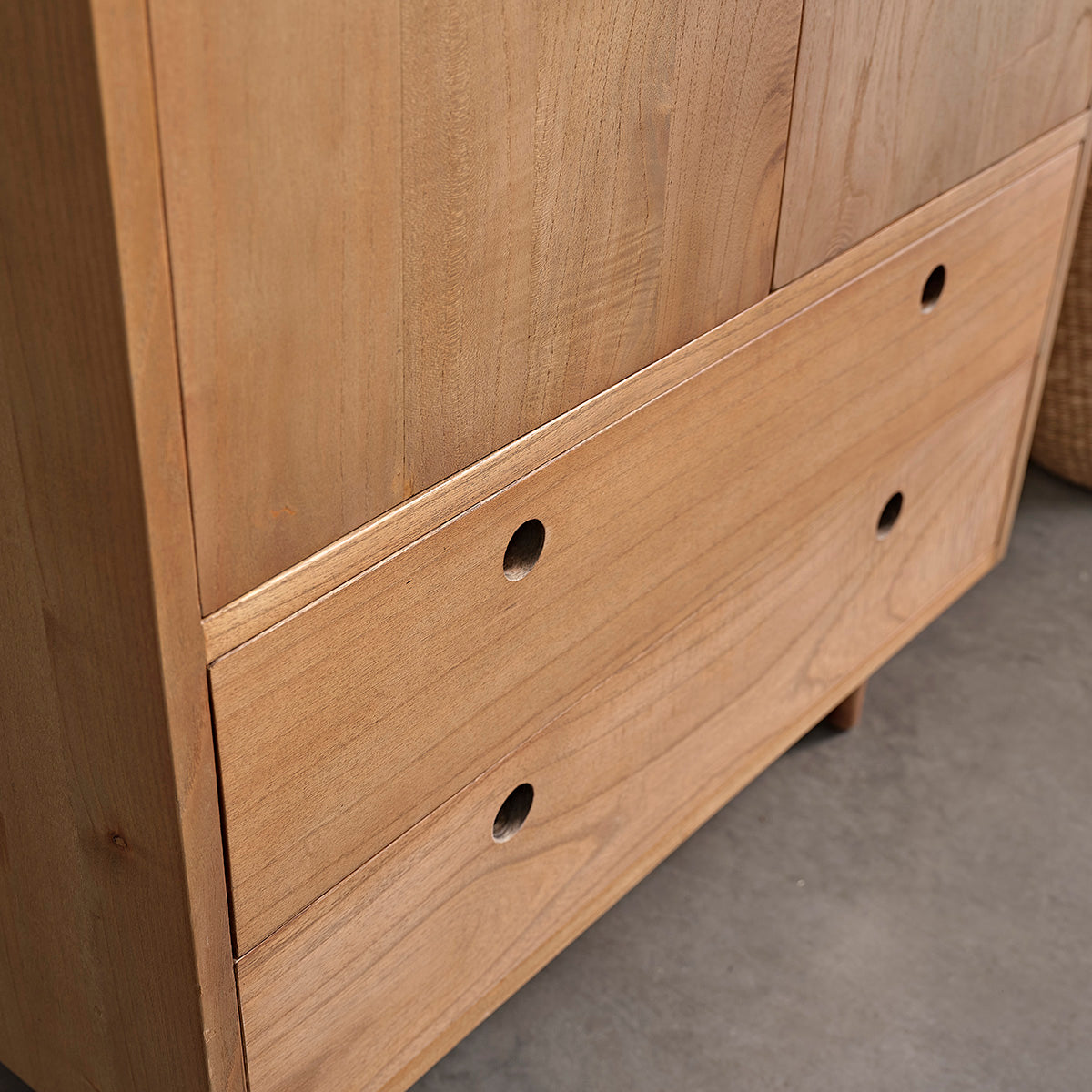 ESMEE - Armoire en mindi massif 190 cm