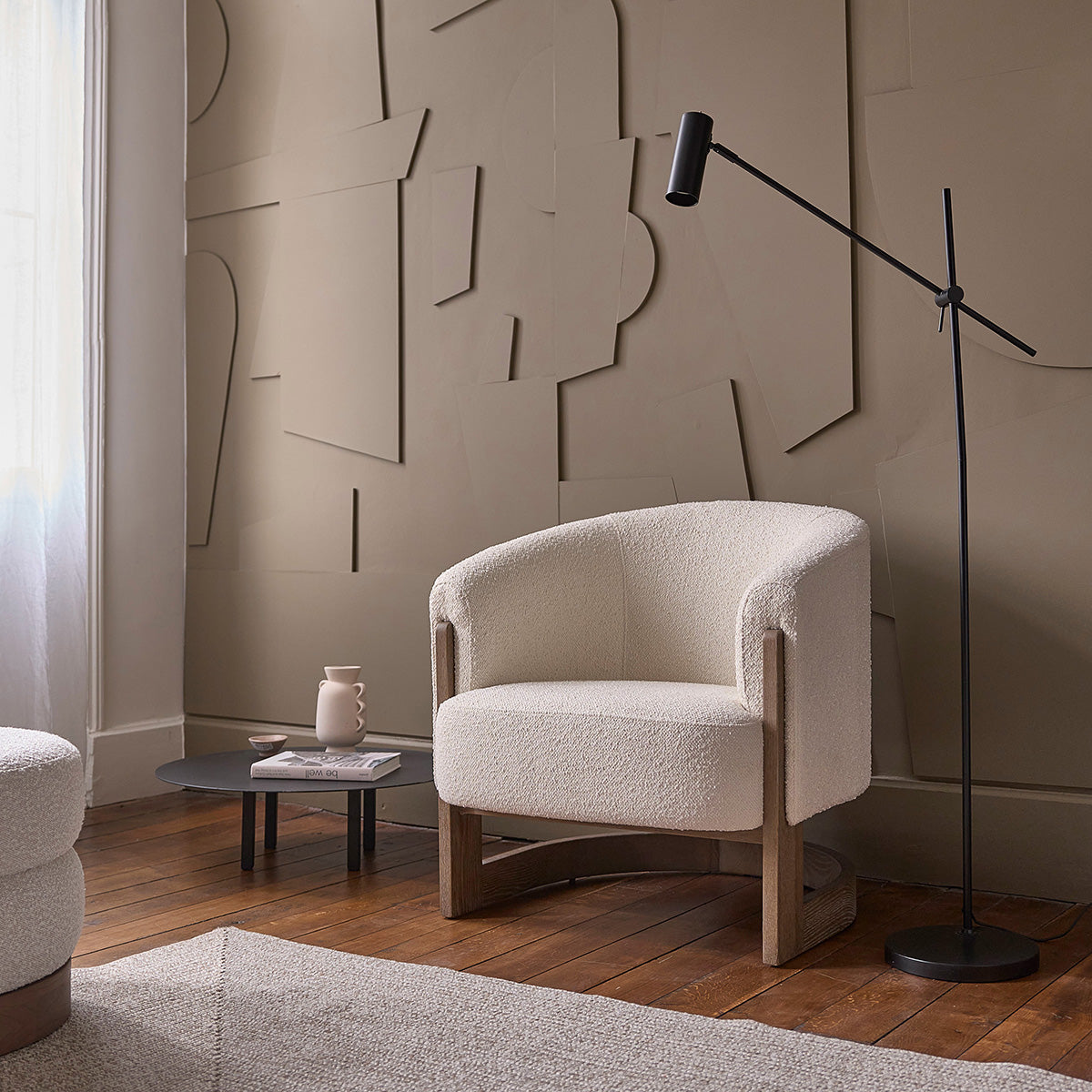 MALO - Fauteuil en chêne massif et tissu bouclette écrue