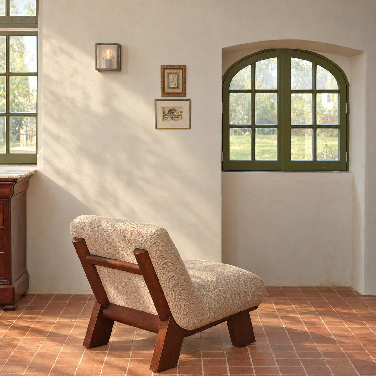 ANOUK - Fauteuil en mindi massif et tissu beige chiné