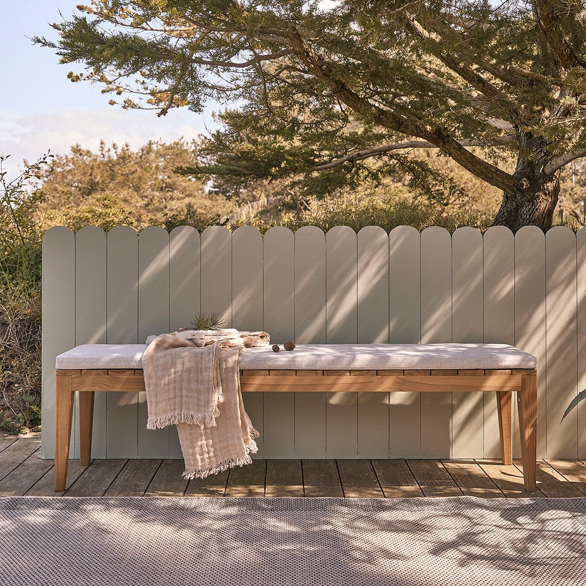 BARI - Salon de jardin en teck massif 6/8 pers. coussins inclus