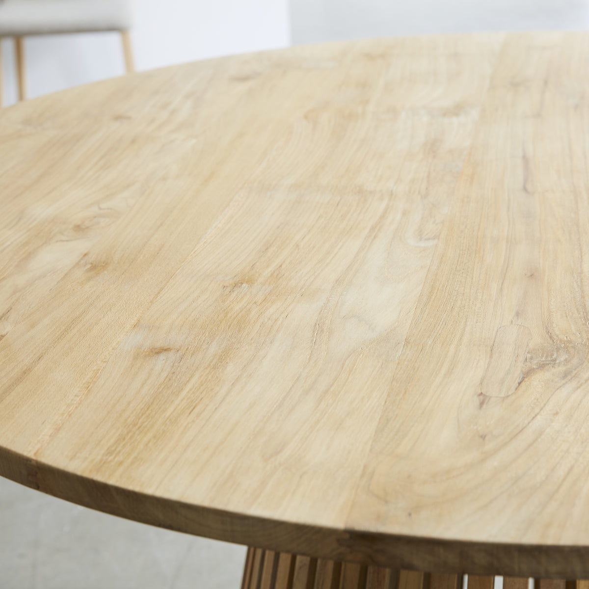 VICTORIA - Table en teck massif ronde 4 pers.