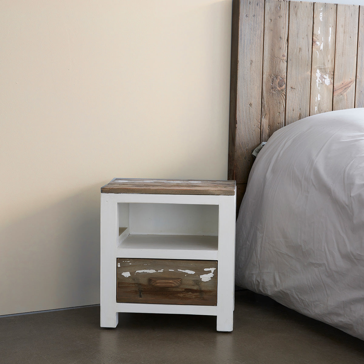 HONFLEUR - Table de chevet en bois recyclé massif 45 cm