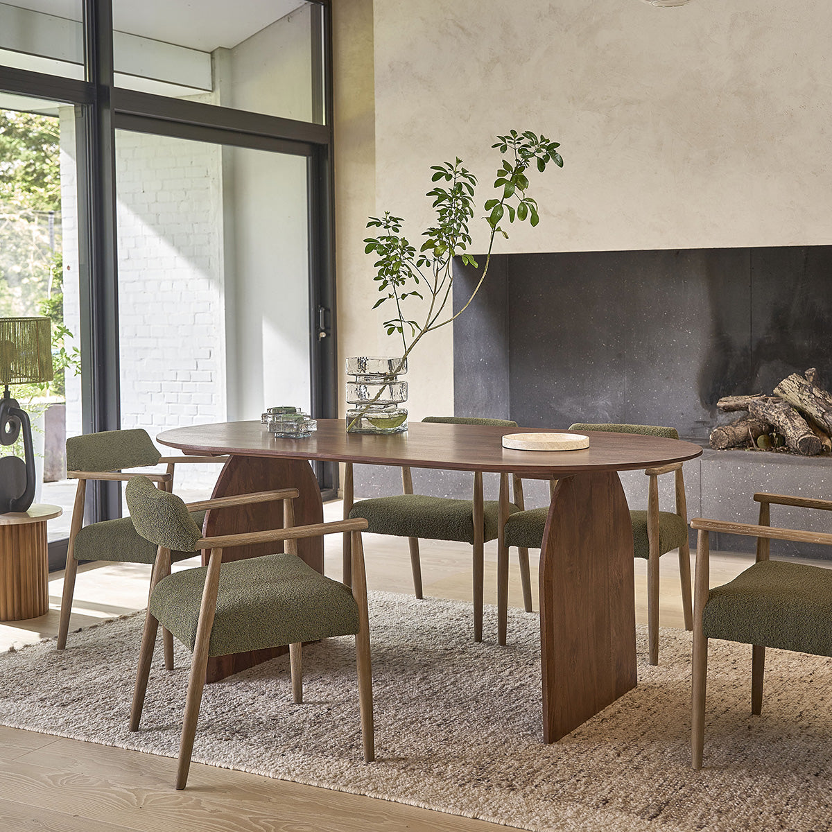 OCTAVIE - Table en manguier massif finition noyer 6/8 pers.