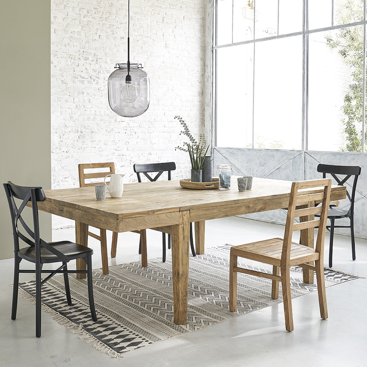 CARGO - Table en teck massif recyclé extensible 12 pers.