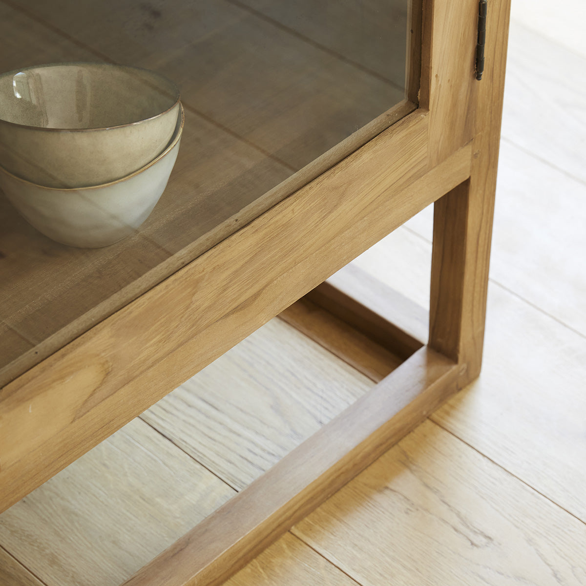 BOSTON - Buffet en teck massif et verre 120 cm