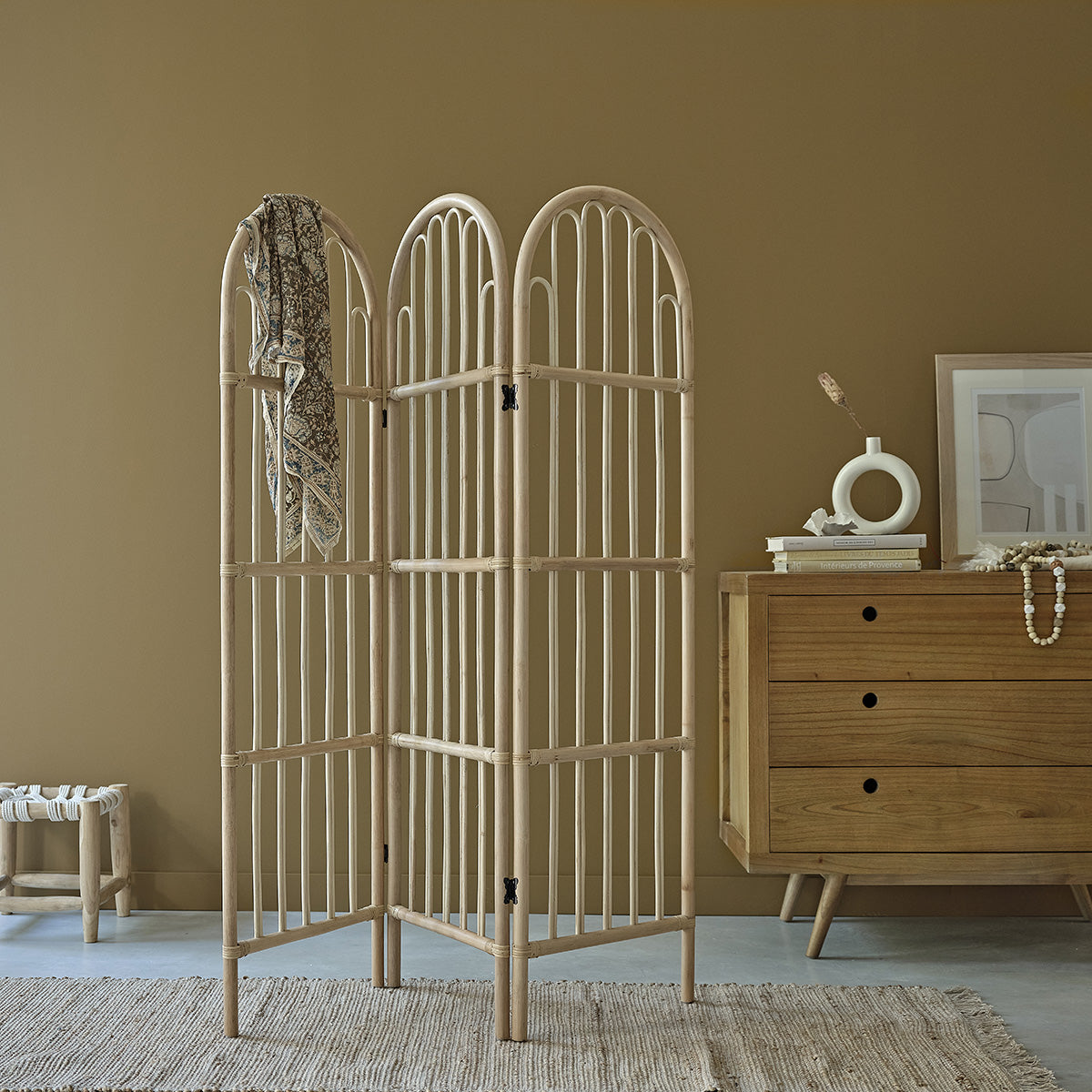 BOHO - Paravent en rotin ajouré