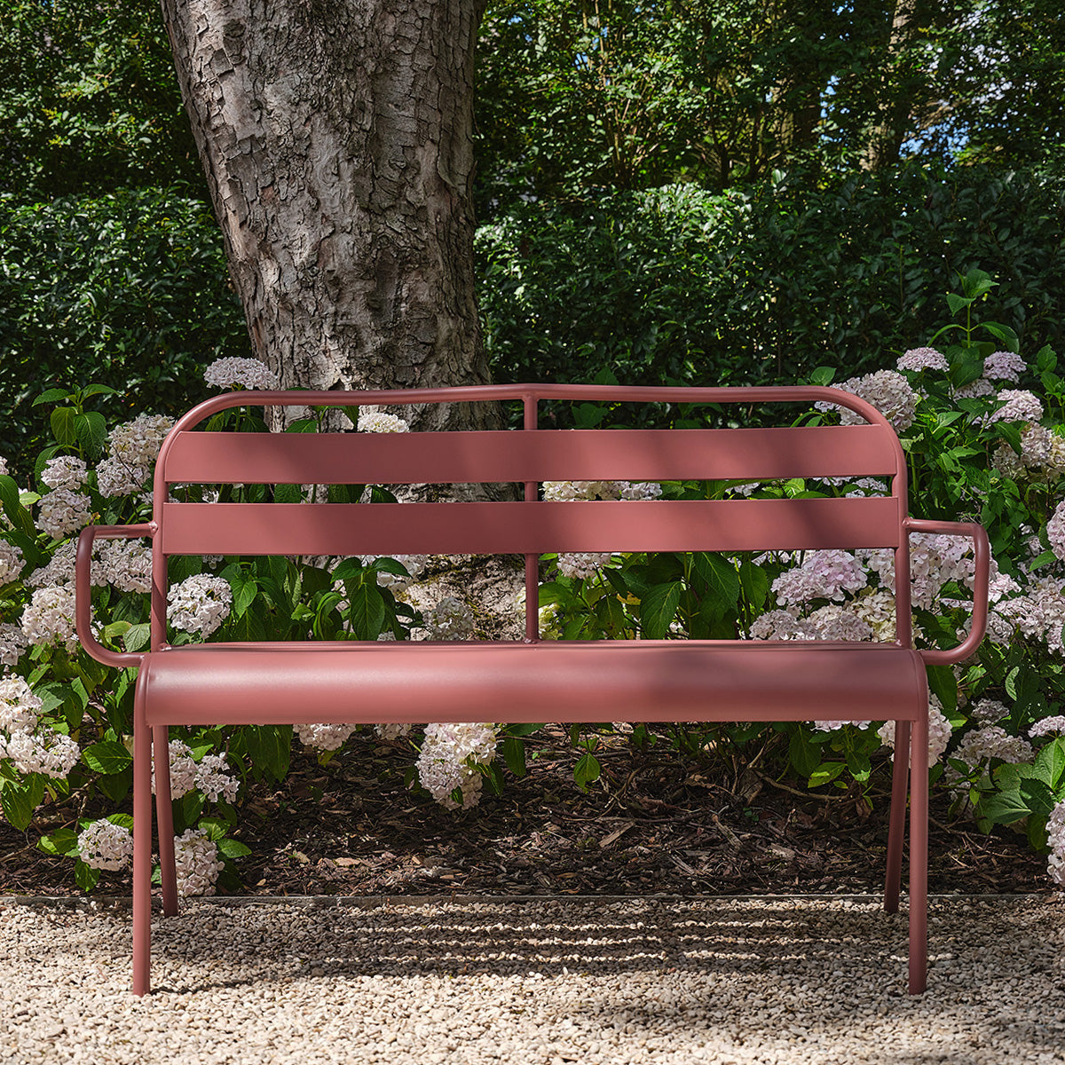Banc en aluminium framboise 118 cm