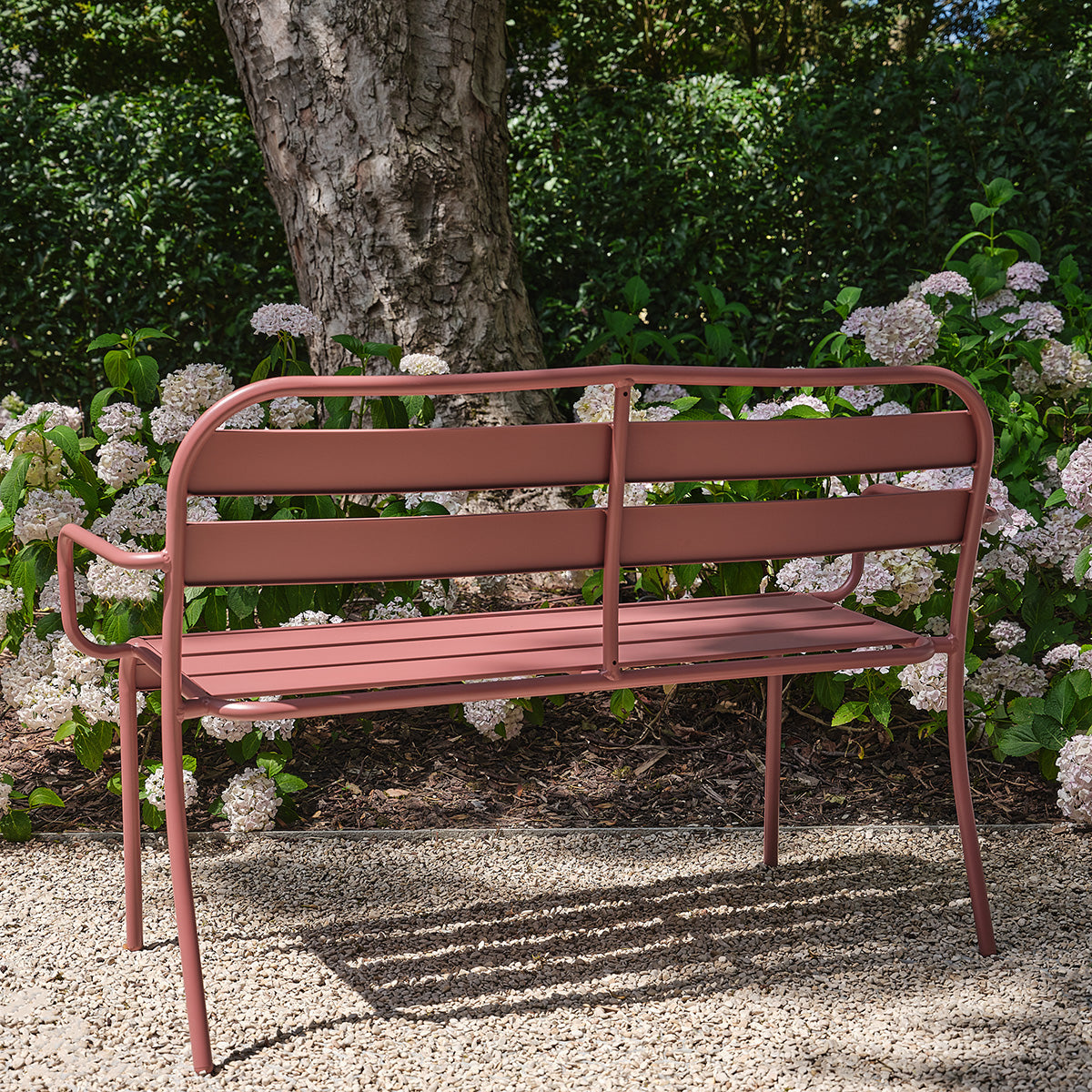 Banc en aluminium framboise 118 cm