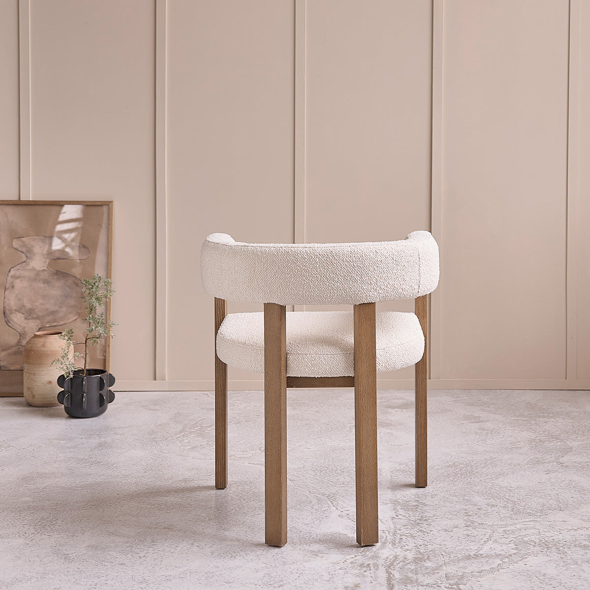 CLÉA - Chaise en chêne et tissu bouclette écrue