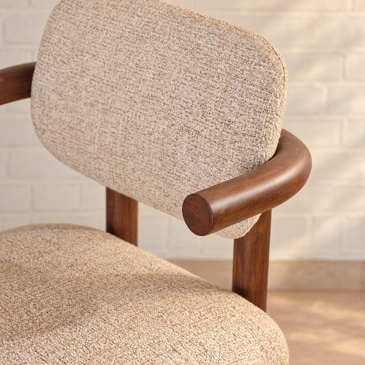 CHA0024-lot_de_2_chaises_en_mindi_massif_et_tissu_texture_beige_chine-05.jpg