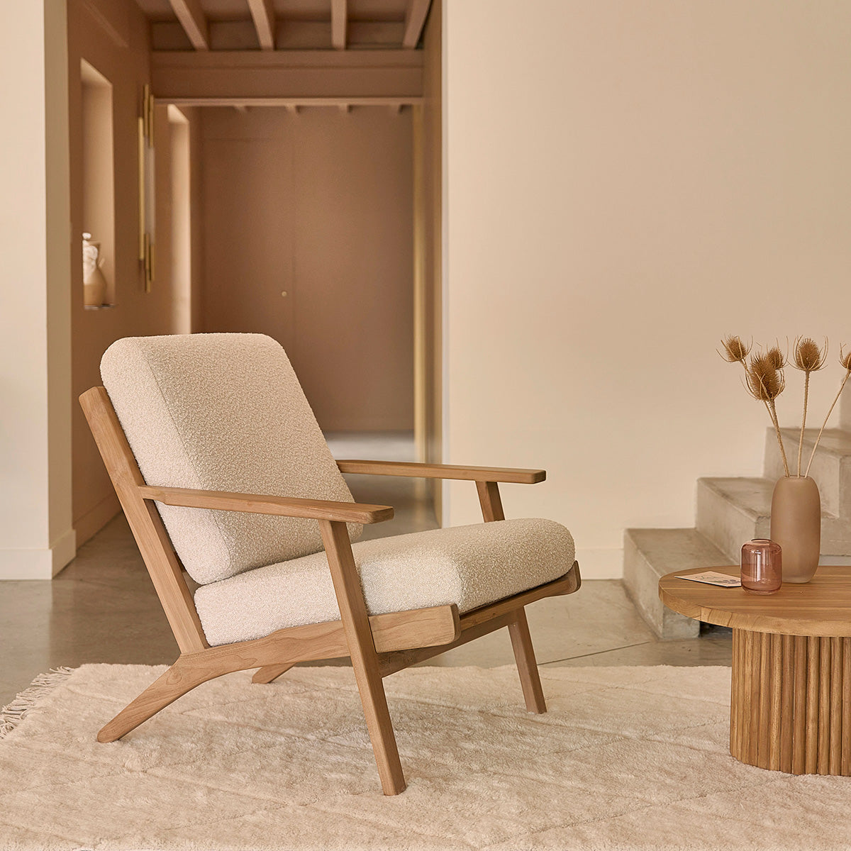 FAU0001-fauteuil_en_teck_massif_et_tissu_bouclette-01.jpg