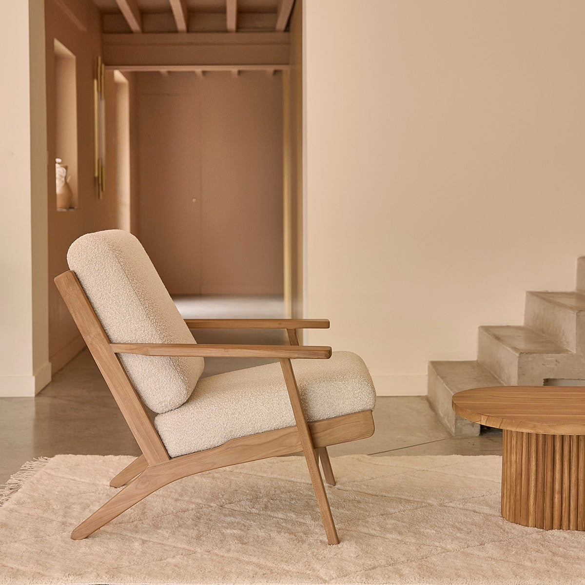 SERENE - Fauteuil en teck massif et tissu bouclette