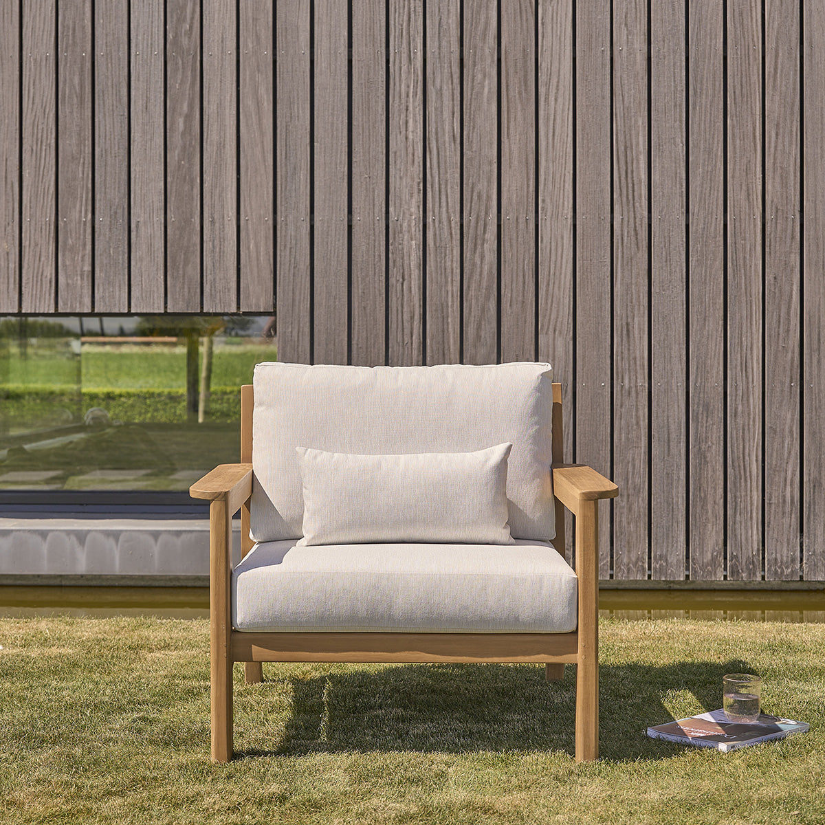 MAORA - Fauteuil de jardin en teck massif avec coussins
