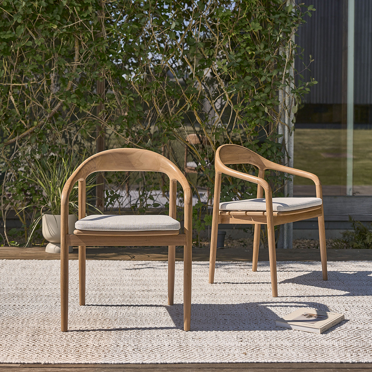 AMBRE - Fauteuil de jardin en teck massif (lot de 2)