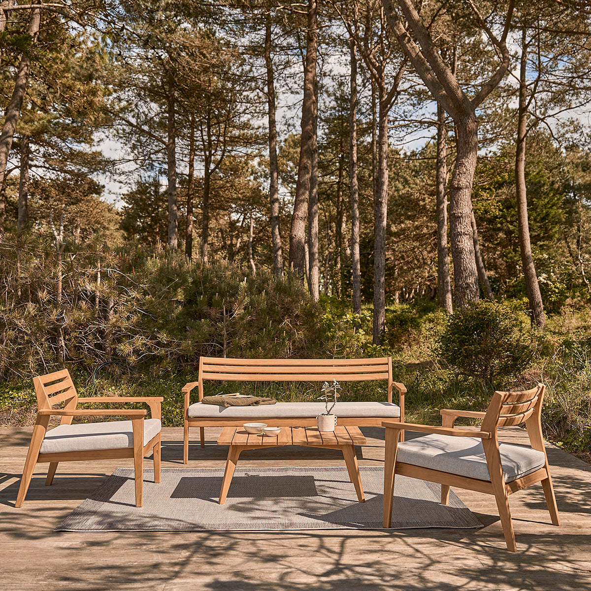 BARI - Salon de jardin bas en teck massif
