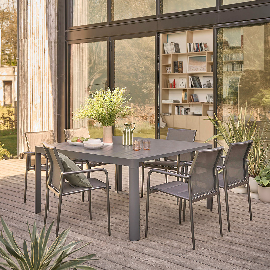 LAGON - Salon de jardin en aluminium extensible gris 6/8 pers.