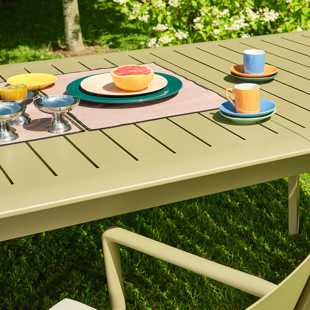 SARO - Salon de jardin en aluminium extensible kaki clair 6/10 pers.