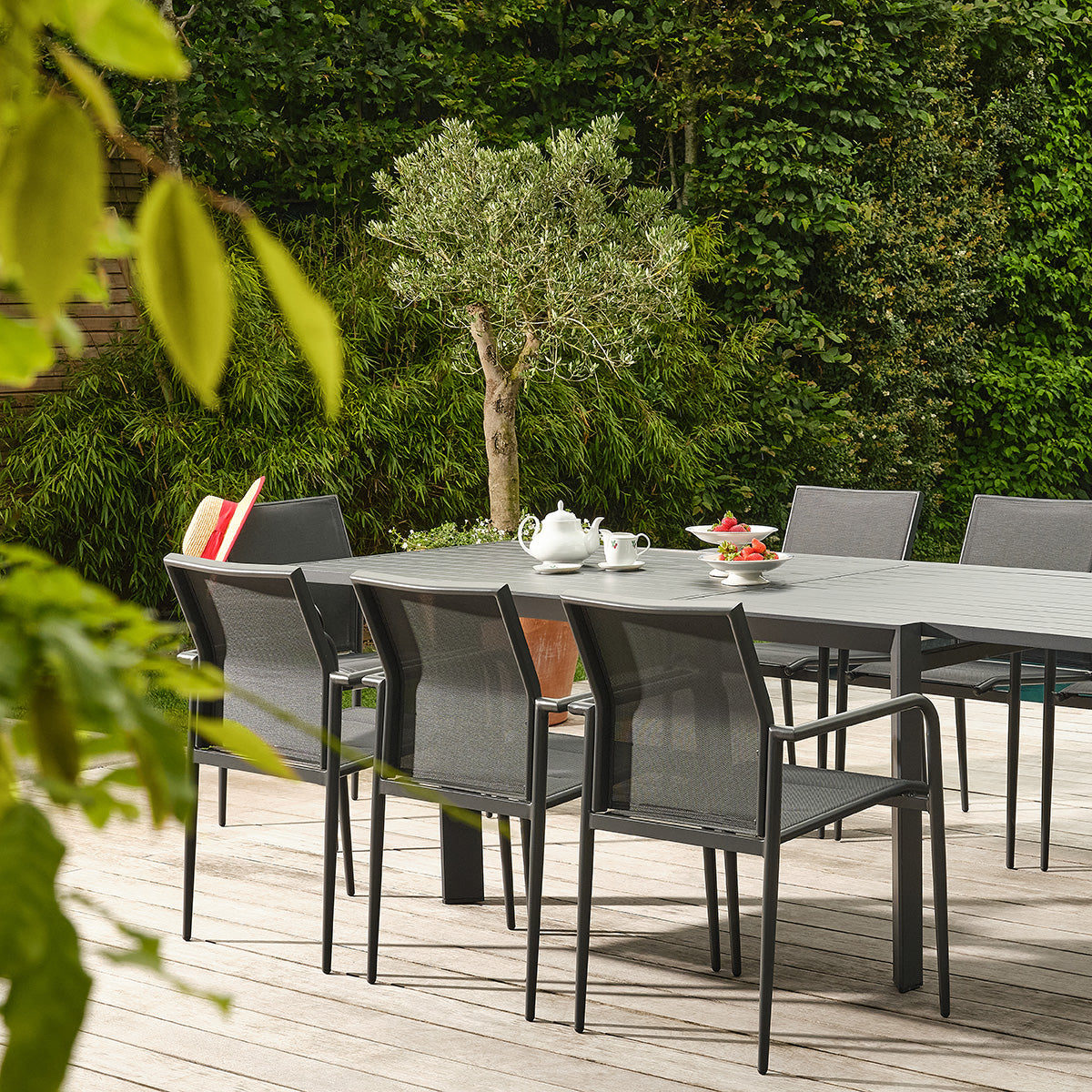 BASALT - Salon de jardin en aluminium et textilène extensible gris 6/10 pers.