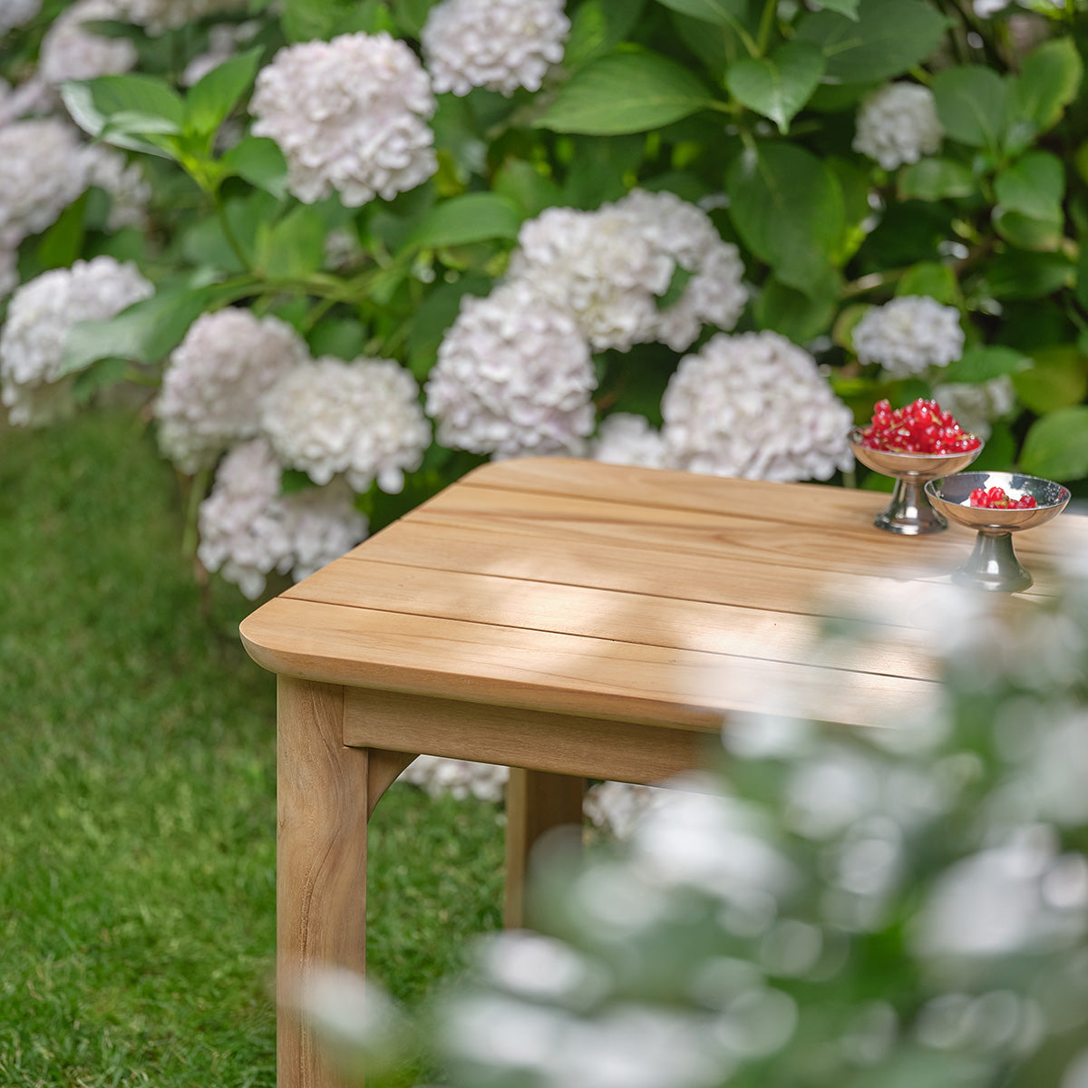PIANA - Table d'appoint de jardin en teck massif premium