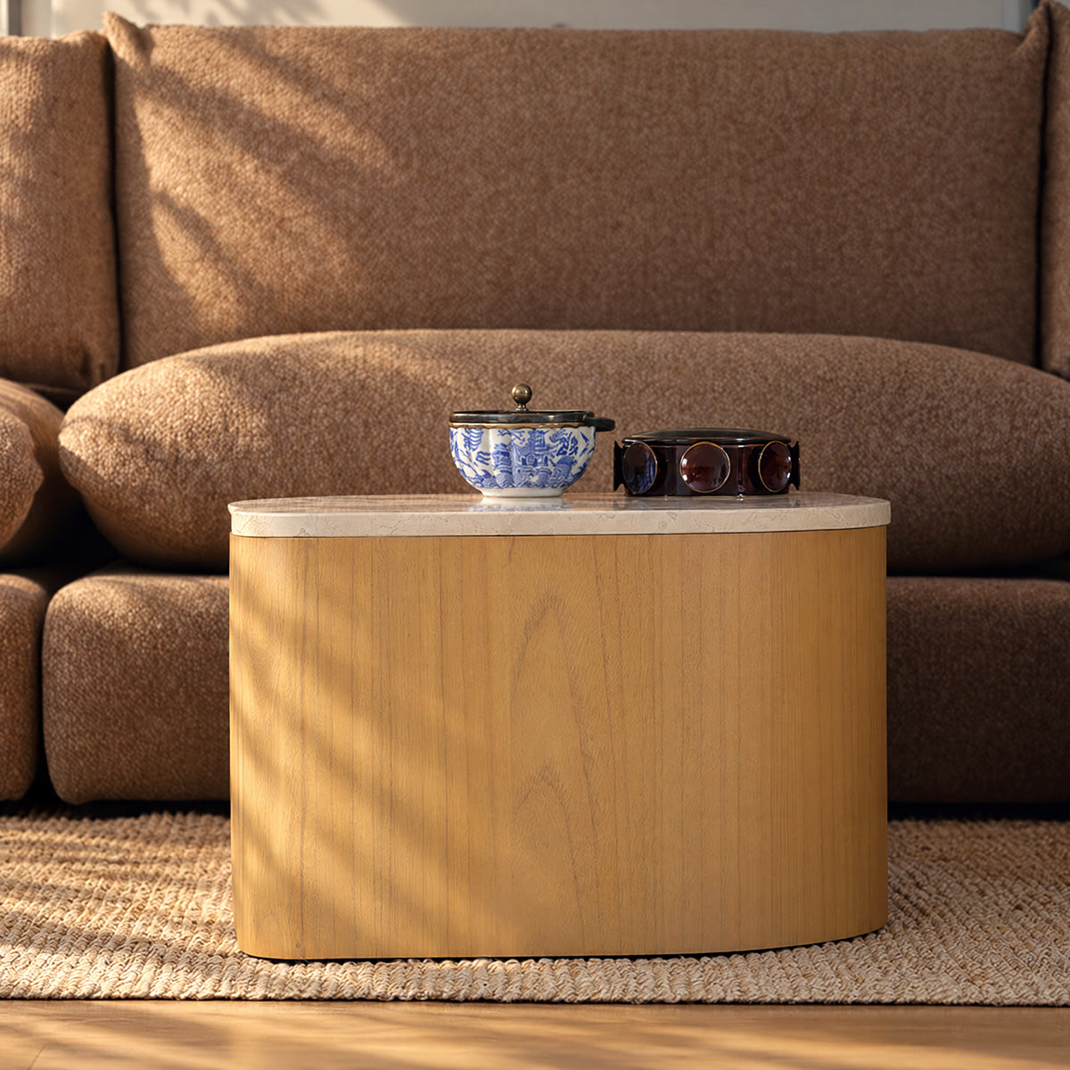 ADA - Table basse en mindi massif naturel et marbre 74,5 cm