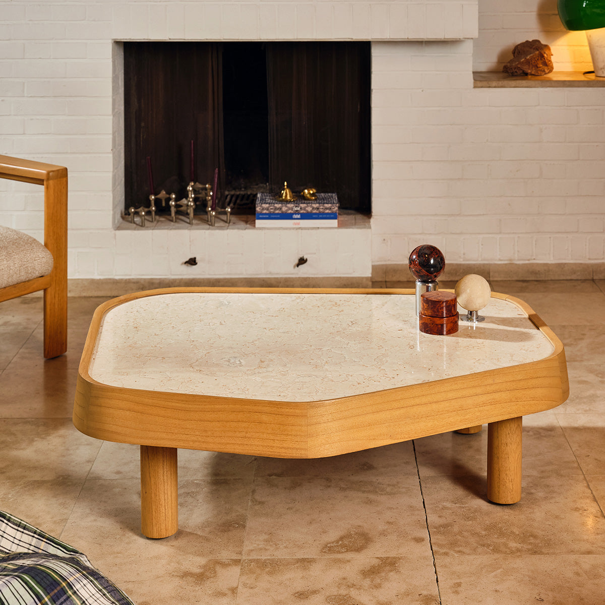 TBB0013-table_basse_en_mindi_naturel_et_marbre_115_cm-01.jpg
