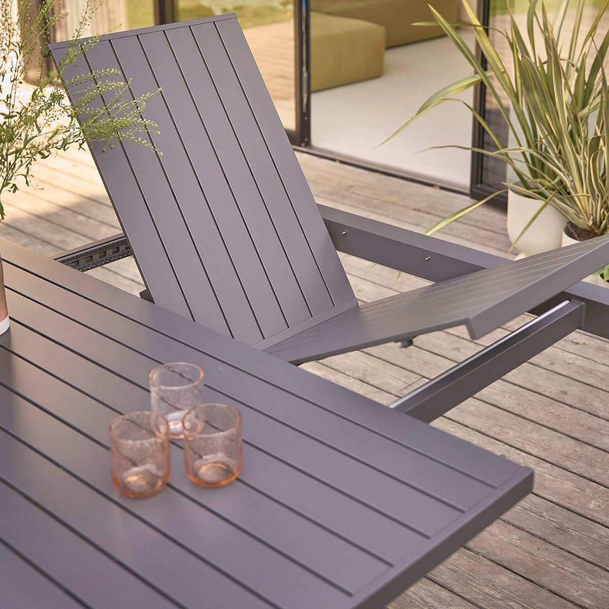 LAGON - Table de jardin en aluminium carrée extensible 4/8 pers.