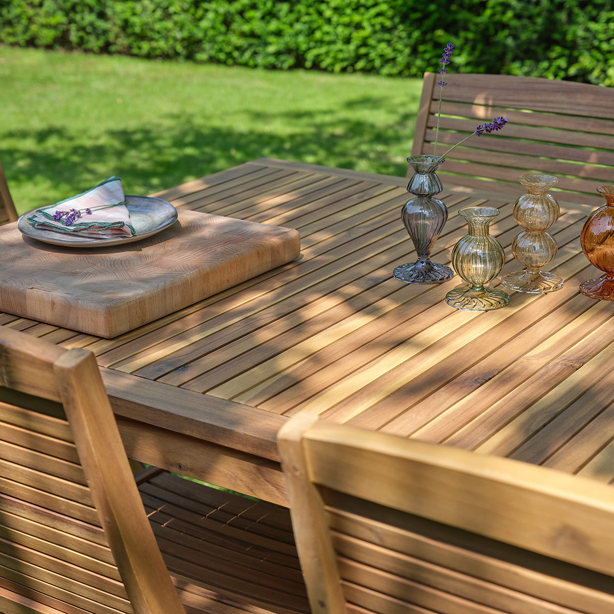 MILOS - Table de jardin en acacia massif huilé 150 cm