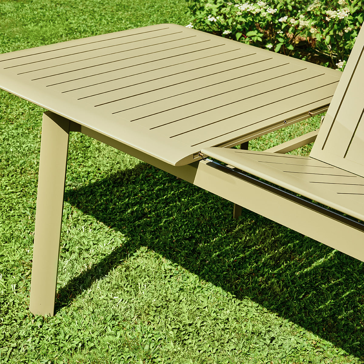 SARO - Table de jardin en aluminium extensible