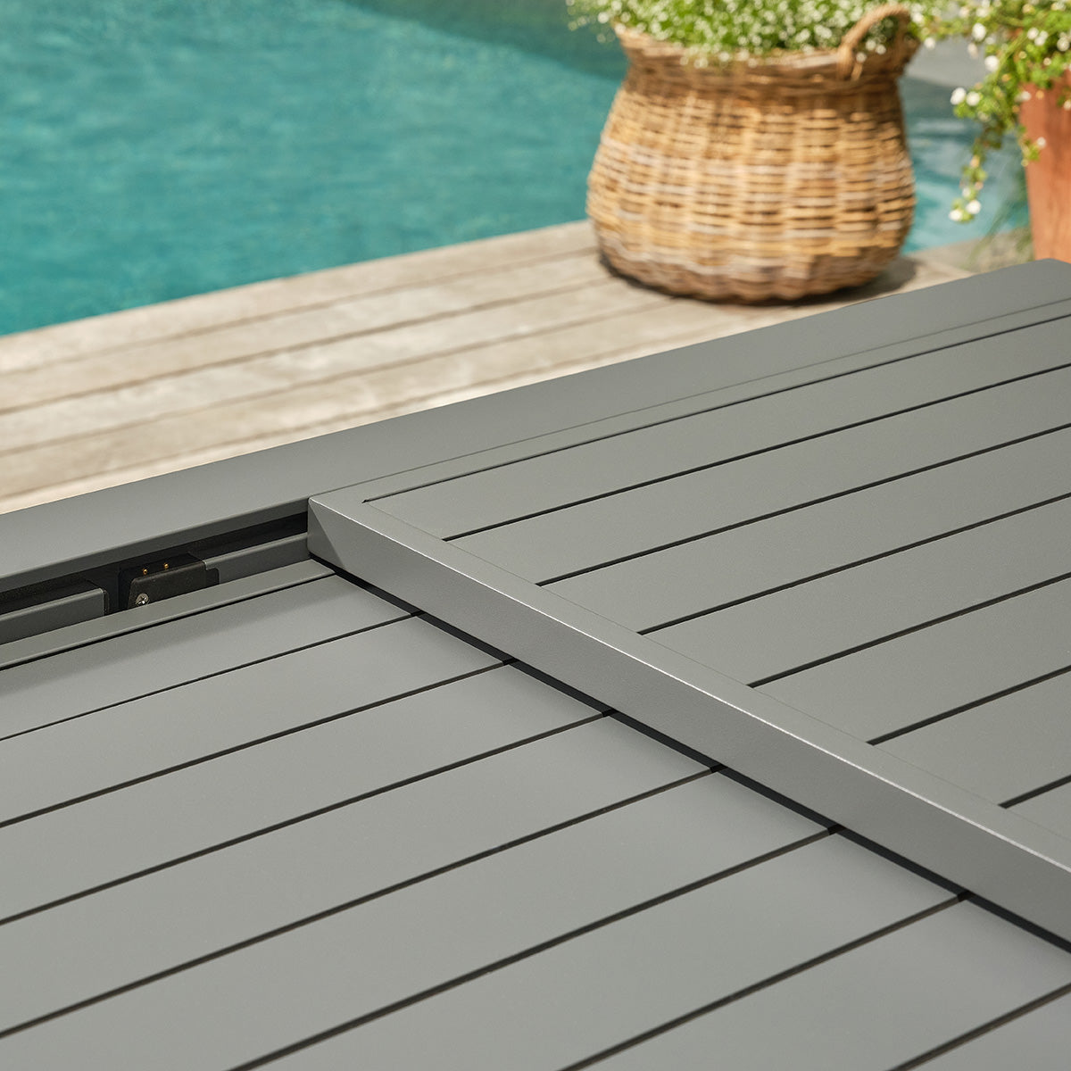 BASALT - Table de jardin en aluminium extensible gris 6/10 pers.