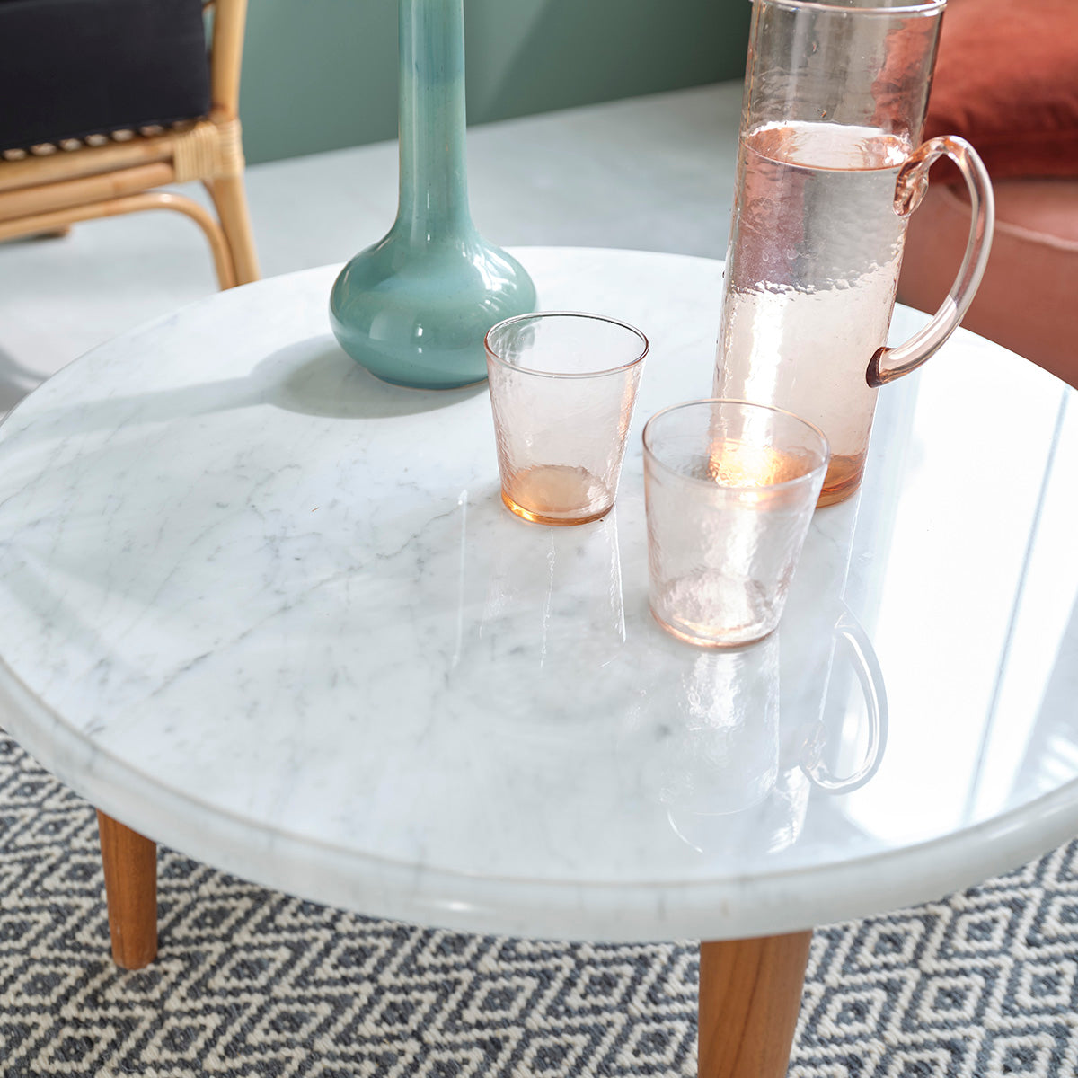 Table basse en marbre et teck massif Ø 70 cm