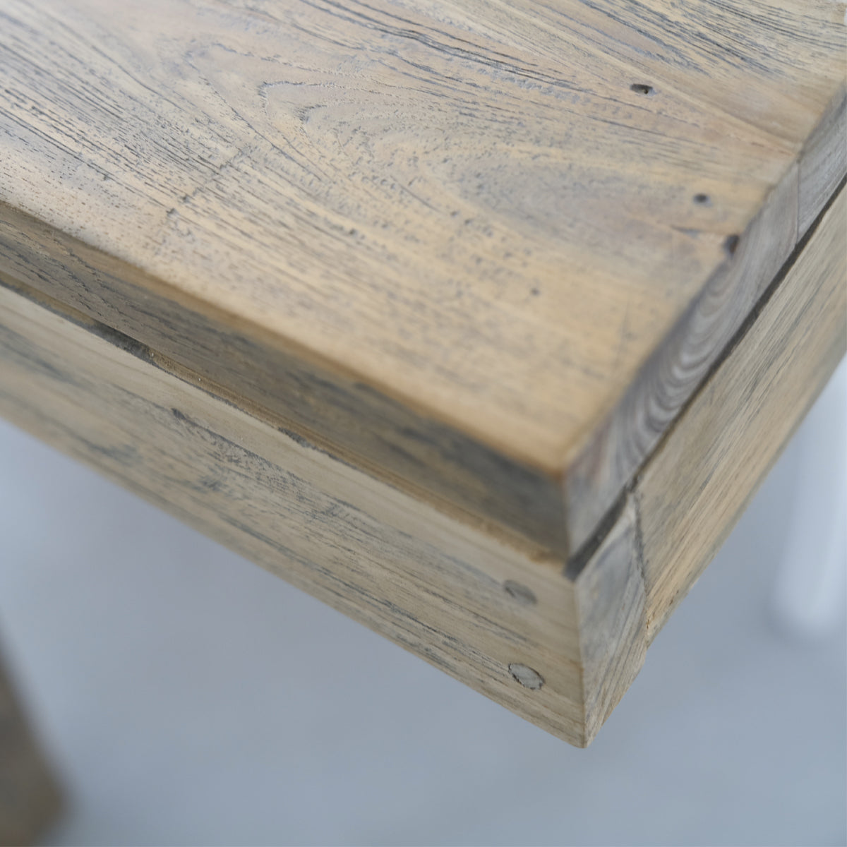 CARGO - Table en teck massif recyclé extensible 10 pers.