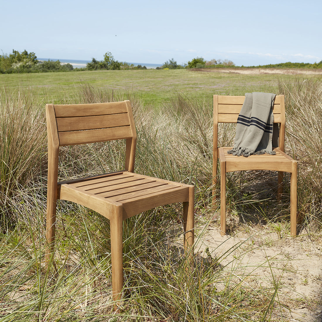 HORTENSE - Chaise de jardin en teck massif recyclé (lot de 2)