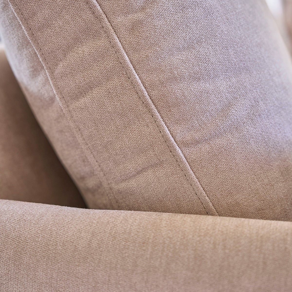 ONDINE - Canapé droit 3 places en bois massif et velours beige chiné