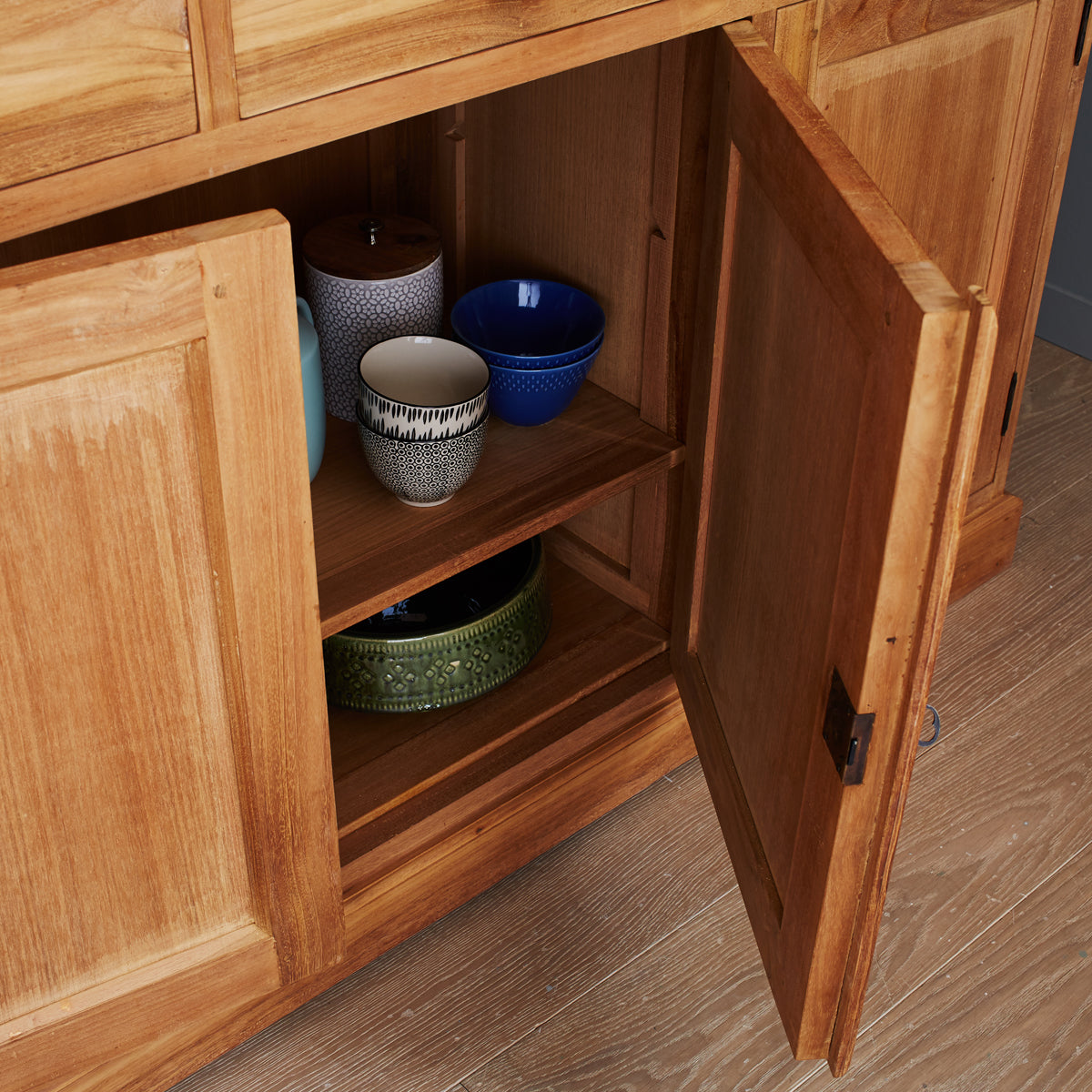 BOSTON - Vaisselier en teck massif 150 cm